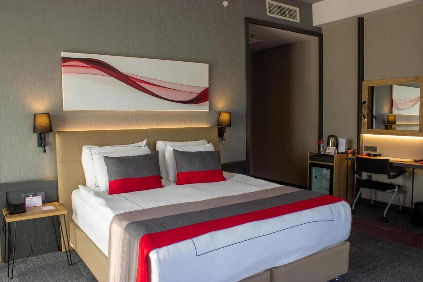 Ramada By Wyndham Tire Ξενοδοχείο Εξωτερικό φωτογραφία